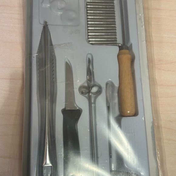 International culinary consultants.Chef Harvey Rasen’s. Courmet Tools. - Picture 1 of 4